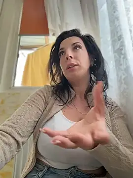 Almmaxxxx online show from 10, 4, 2026