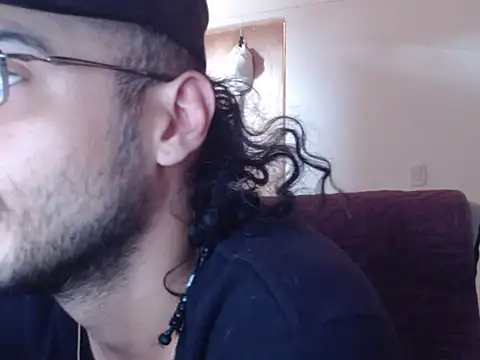 Snapshot of xZABLEYERx chatting on 8, 7, 2026 xZABLEYERx online show from 8, 7, 2026