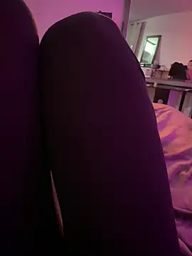 Snapshot of mersedes33351 chatting on 12, 4, 2026 mersedes33351 online show from 12, 4, 2026