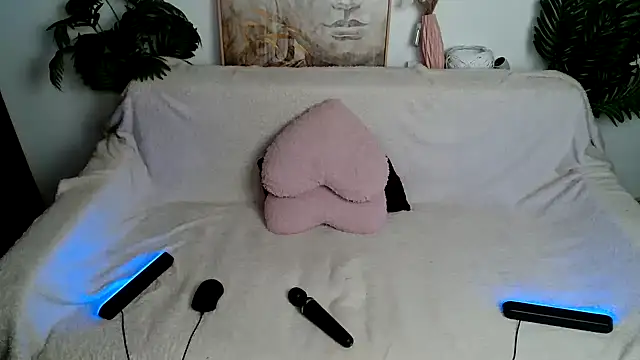 Snapshot of SEXY-GODDESabrina chatting on 25, 1, 2025 SEXY-GODDESabrina online show from 25, 1, 2025