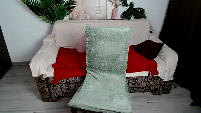 Snapshot of SEXY-GODDESabrina chatting on 7, 2, 2025 SEXY-GODDESabrina online show from 7, 2, 2025
