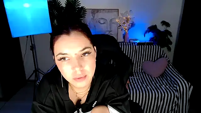Snapshot of SEXY-GODDESabrina chatting on 20, 2, 2025 SEXY-GODDESabrina online show from 20, 2, 2025