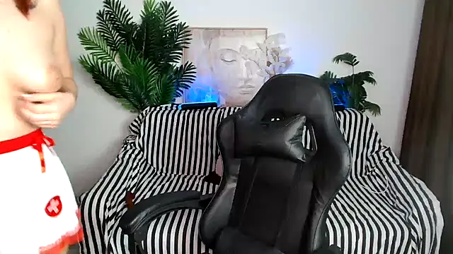 Snapshot of SEXY-GODDESabrina chatting on 7, 3, 2025 SEXY-GODDESabrina online show from 7, 3, 2025