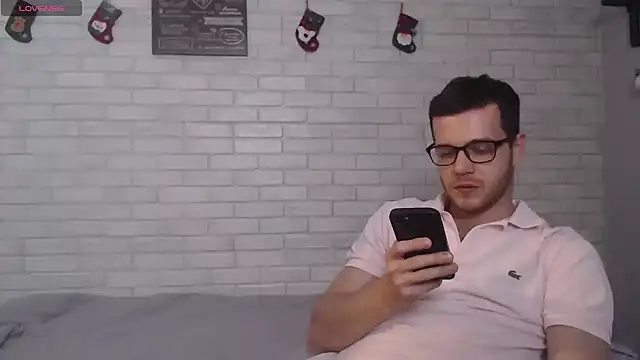 Alexxx horny online show from 4, 1, 2025