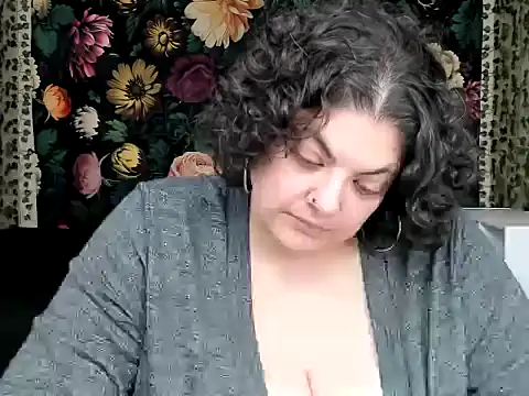 Snapshot of Exotic-Melons chatting on 10, 5, 2026 Exotic-Melons online show from 10, 5, 2026