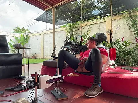 Snapshot of simon_and_david chatting on 21, 2, 2026 simon and david online show from 21, 2, 2026