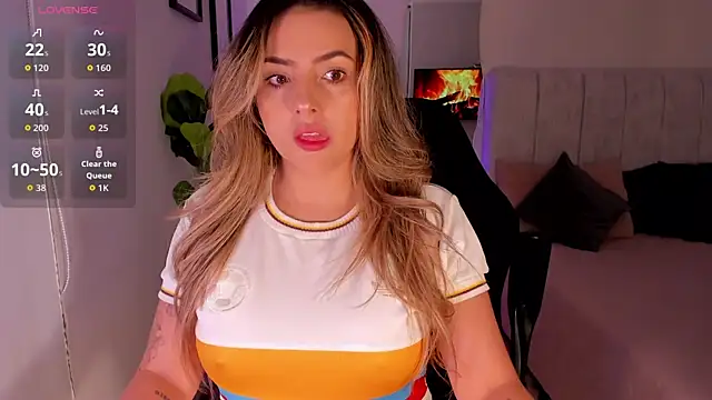 Snapshot of AmyWood chatting on 23, 6, 2026 AmyWood online show from 23, 6, 2026