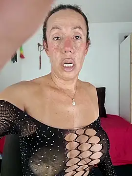 YOURSDEBORA online show from 18, 12, 2025