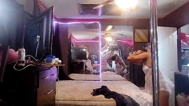 LiaNicolePink online show from 21, 1, 2025