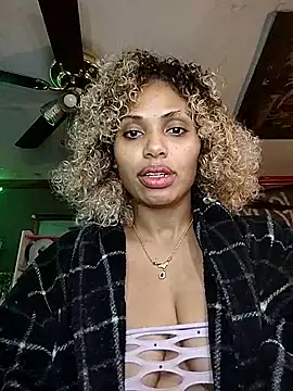 LiaNicolePink online show from 19, 2, 2025