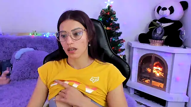 Snapshot of Arenne_rouse chatting on 27, 12, 2024 Arenne rouse online show from 27, 12, 2024