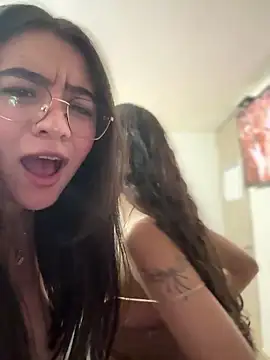 vaneelee online show from 6, 3, 2026