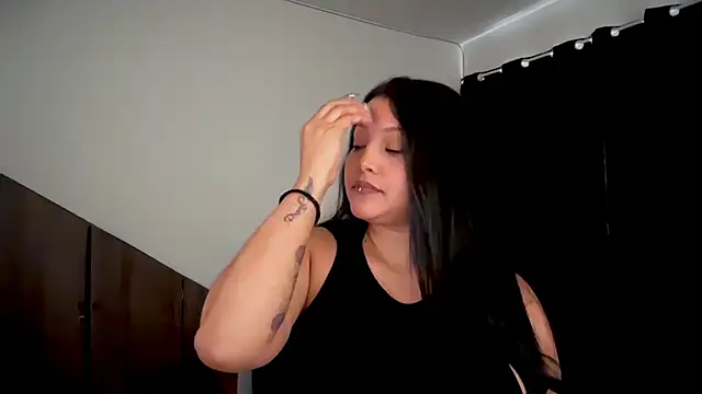 Snapshot of MarcellaGriffin chatting on 27, 10, 2025 MarcellaGriffin online show from 27, 10, 2025