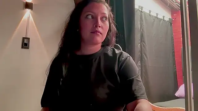 Snapshot of MarcellaGriffin chatting on 24, 6, 2026 MarcellaGriffin online show from 24, 6, 2026