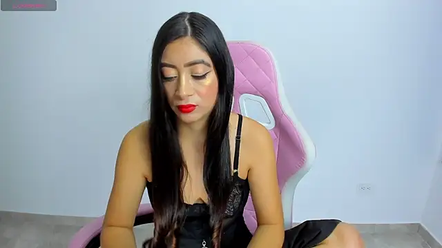 Snapshot of MeganWhite3 chatting on 5, 12, 2024 MeganWhite3 online show from 5, 12, 2024