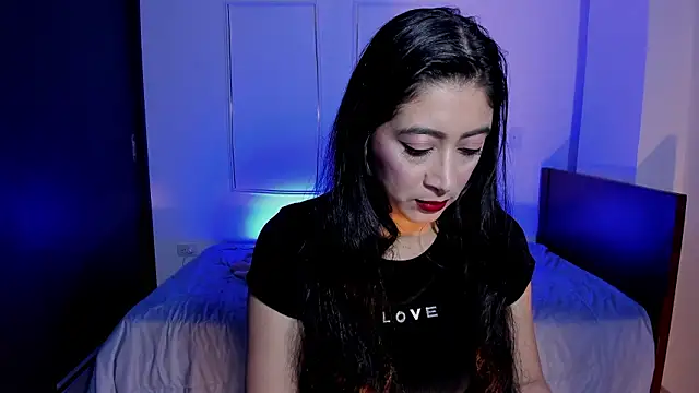 MeganWhite3 online show from 11, 3, 2026