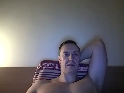 Snapshot of ploki2180 chatting on 8, 2, 2025 ploki2180 online show from 8, 2, 2025