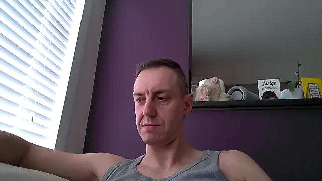 Snapshot of ploki2180 chatting on 16, 3, 2025 ploki2180 online show from 16, 3, 2025