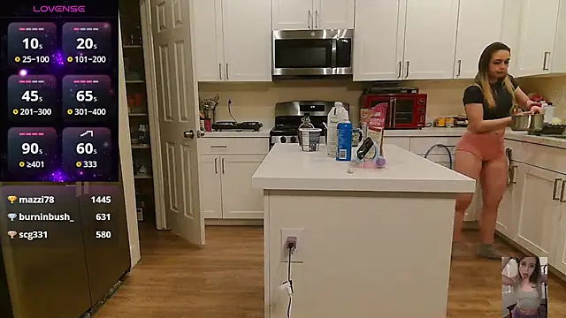 Blondiewithanass online show from 8, 11, 2025