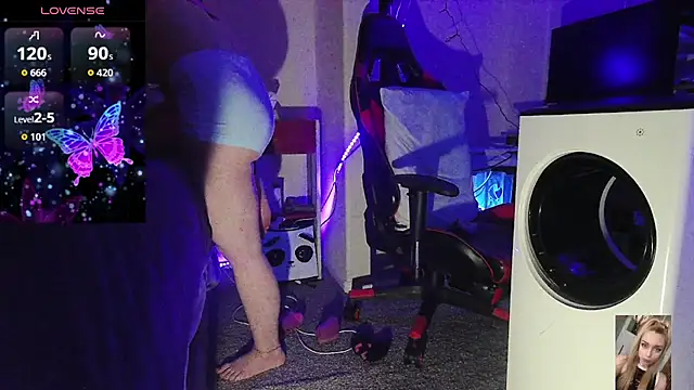 Blondiewithanass online show from 7, 2, 2026