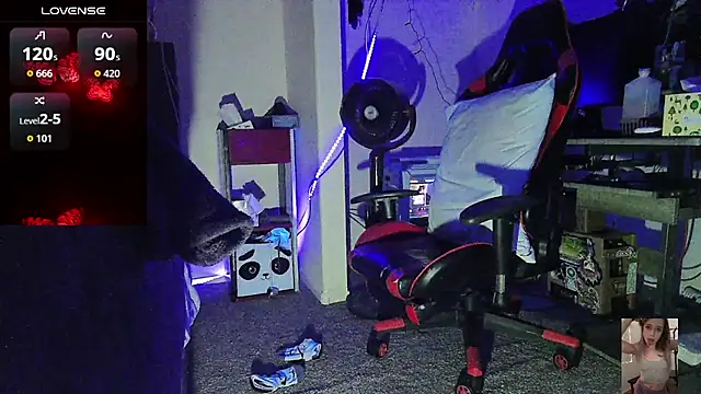 Blondiewithanass online show from 5, 4, 2026