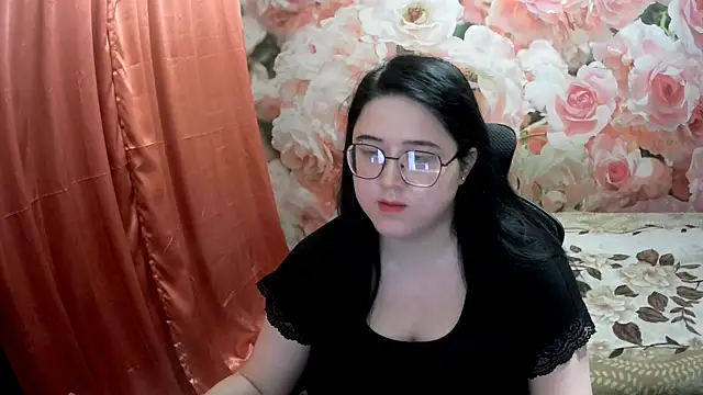 Snapshot of OverseerX chatting on 4, 12, 2024 OverseerX online show from 4, 12, 2024