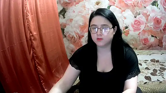 Snapshot of OverseerX chatting on 4, 12, 2024 OverseerX online show from 4, 12, 2024
