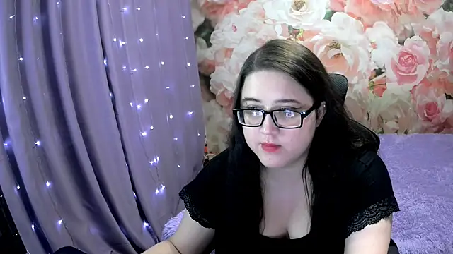 Snapshot of OverseerX chatting on 29, 9, 2025 OverseerX online show from 29, 9, 2025