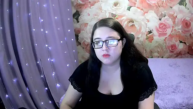 Snapshot of OverseerX chatting on 7, 10, 2025 OverseerX online show from 7, 10, 2025