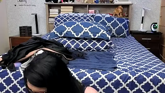 Snapshot of Rayna chatting on 21, 2, 2025 Rayna online show from 21, 2, 2025