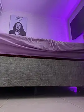 Niky Love online show from 15, 3, 2025