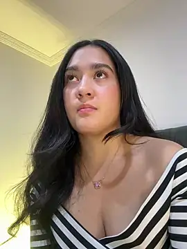 Snapshot of Nina_lovi chatting on 20, 12, 2024 Nina lovi online show from 20, 12, 2024