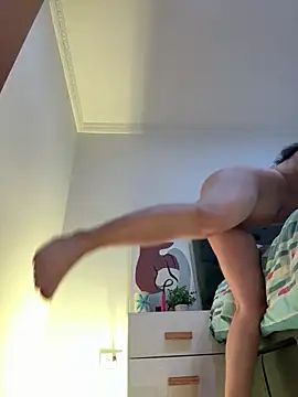 Snapshot of Nina_lovi chatting on 8, 2, 2025 Nina lovi online show from 8, 2, 2025