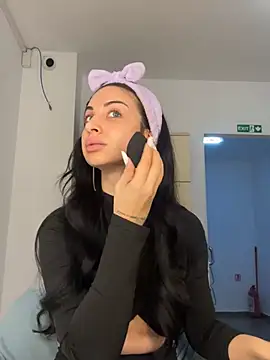 Snapshot of MeganHopeX chatting on 10, 1, 2025 MeganHopeX online show from 10, 1, 2025