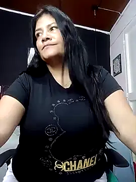 Snapshot of salomexlove_20 chatting on 9, 2, 2025 salomexlove 20 online show from 9, 2, 2025