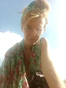 Luna-Natural online show from 27, 1, 2025