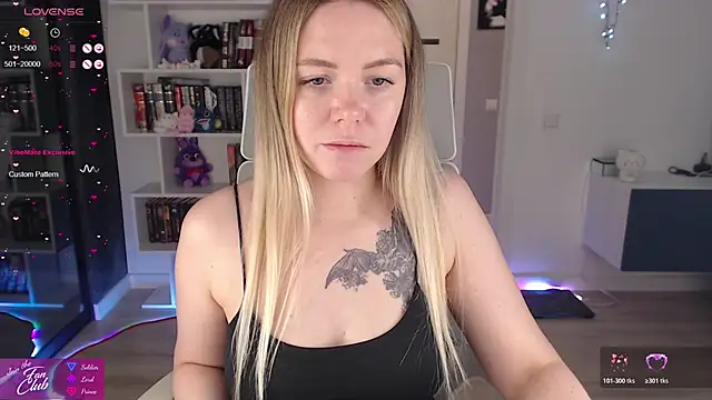 Emma Bryan online show from 21, 11, 2025