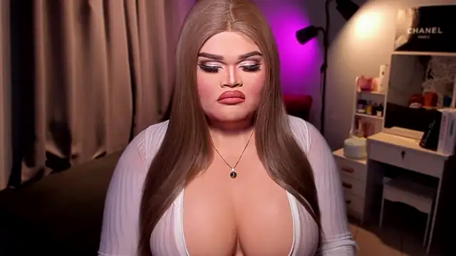 Snapshot of KarolinaThompson chatting on 7, 12, 2024 KarolinaThompson online show from 7, 12, 2024