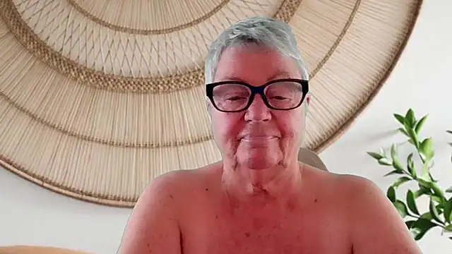 Snapshot of GrannyChrissy68 chatting on 19, 4, 2026 GrannyChrissy68 online show from 19, 4, 2026