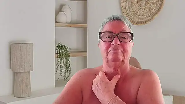 Snapshot of GrannyChrissy68 chatting on 29, 4, 2026 GrannyChrissy68 online show from 29, 4, 2026