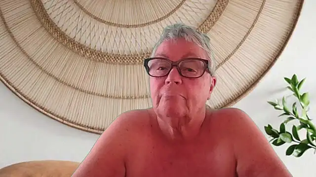 Snapshot of GrannyChrissy68 chatting on 10, 5, 2026 GrannyChrissy68 online show from 10, 5, 2026