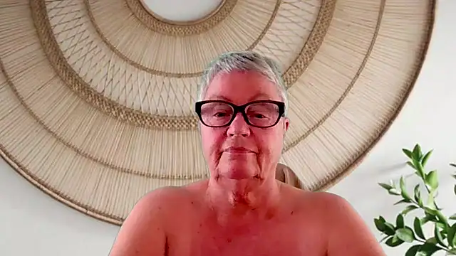 Snapshot of GrannyChrissy68 chatting on 15, 5, 2026 GrannyChrissy68 online show from 15, 5, 2026