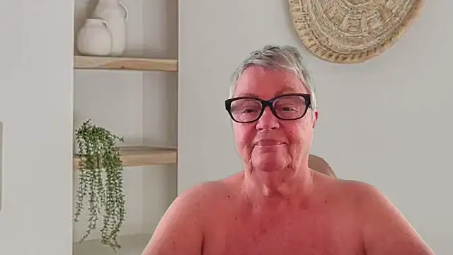 Snapshot of GrannyChrissy68 chatting on 27, 5, 2026 GrannyChrissy68 online show from 27, 5, 2026