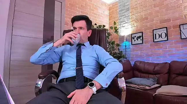 Snapshot of SteveTiger chatting on 26, 1, 2025 SteveTiger online show from 26, 1, 2025