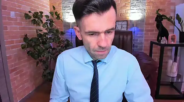 Snapshot of SteveTiger chatting on 2, 2, 2025 SteveTiger online show from 2, 2, 2025