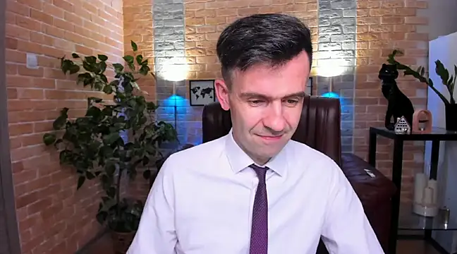 Snapshot of SteveTiger chatting on 5, 2, 2025 SteveTiger online show from 5, 2, 2025