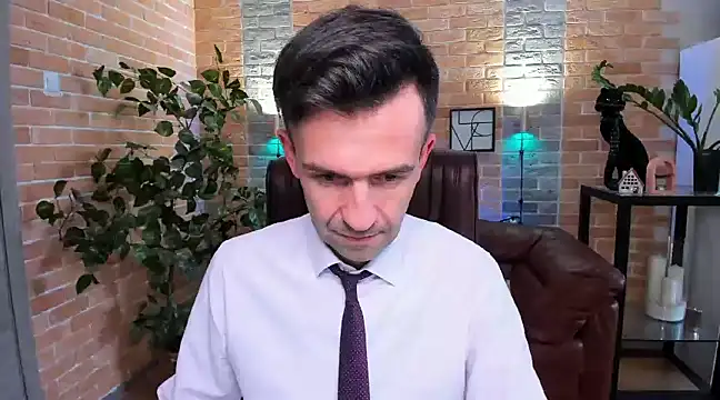 Snapshot of SteveTiger chatting on 13, 2, 2025 SteveTiger online show from 13, 2, 2025