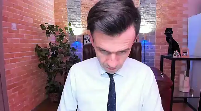 Snapshot of SteveTiger chatting on 19, 2, 2025 SteveTiger online show from 19, 2, 2025