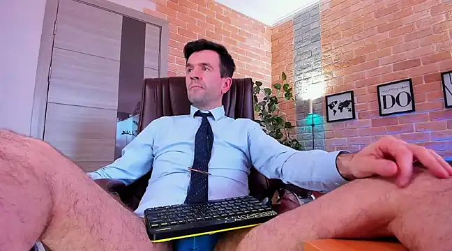 Snapshot of SteveTiger chatting on 4, 3, 2025 SteveTiger online show from 4, 3, 2025