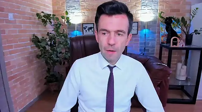 Snapshot of SteveTiger chatting on 12, 3, 2025 SteveTiger online show from 12, 3, 2025